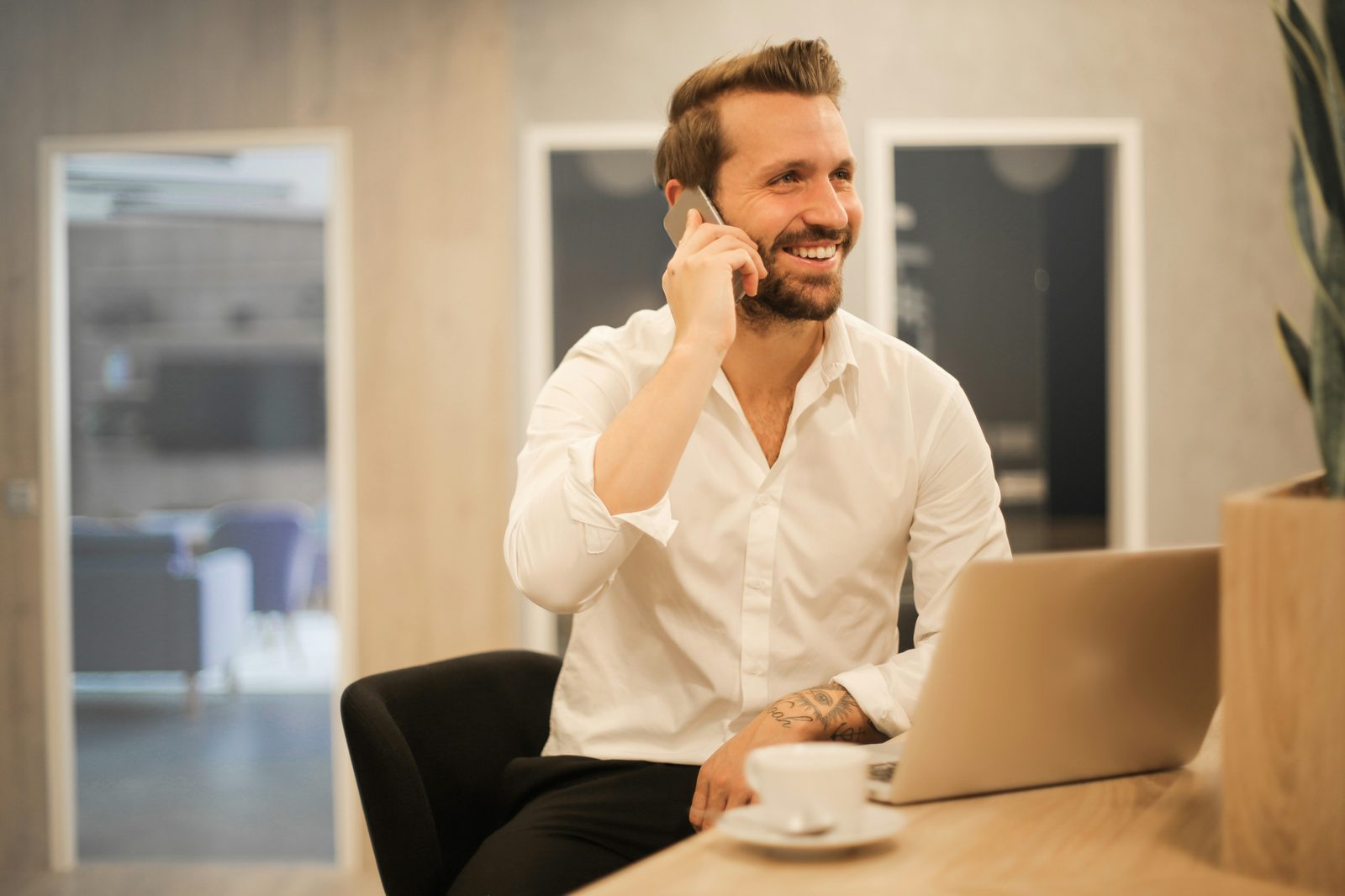 Conseiller NSX Kompetenz disponible pour échanger avec les talents et les employeurs